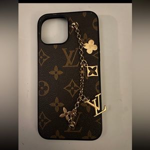 Brown Mono iPhone 13 Pro Max l v  case with chain mono handle